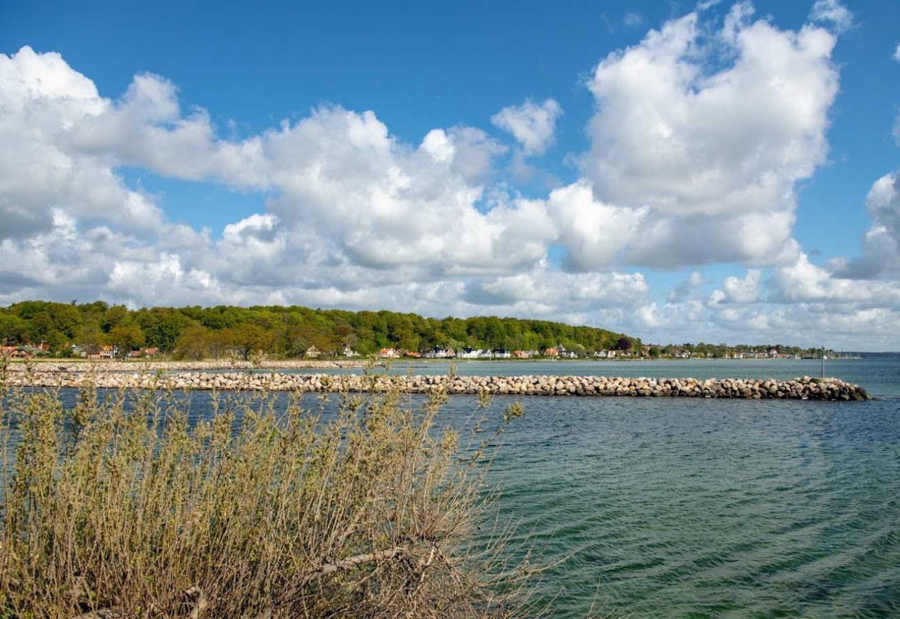 Udsigt ind over Nivå havn