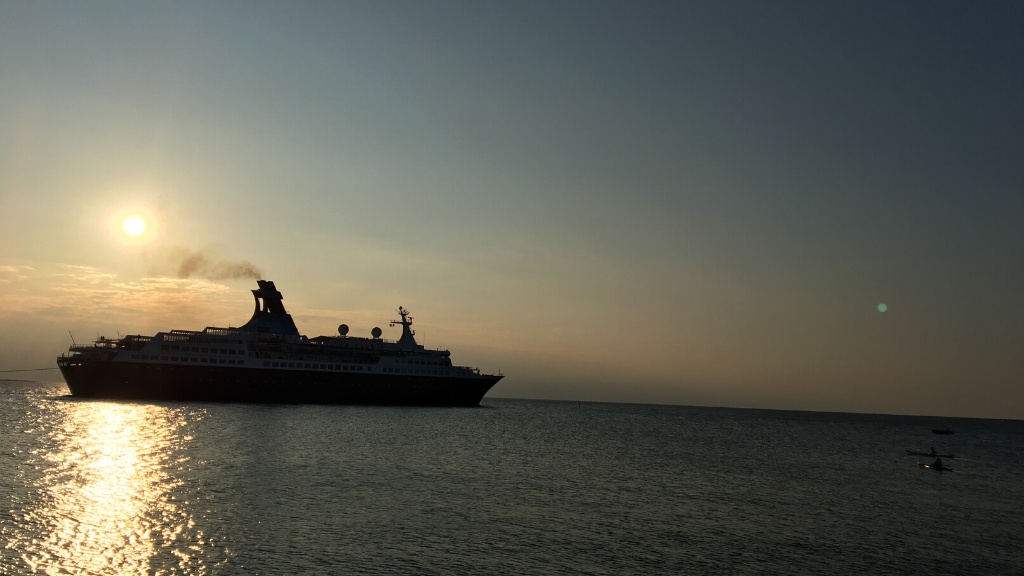 Krydstogtskibet Braemar på besøg i Hundested