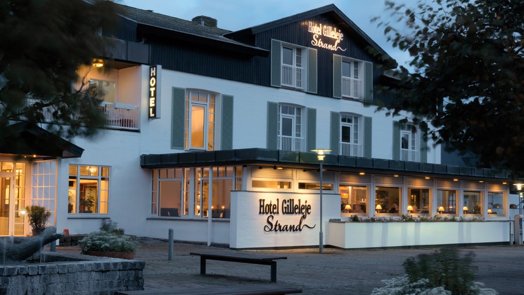 Hotel Gilleleje Strand ligger i midten af Gilleleje by og tæt på stranden
