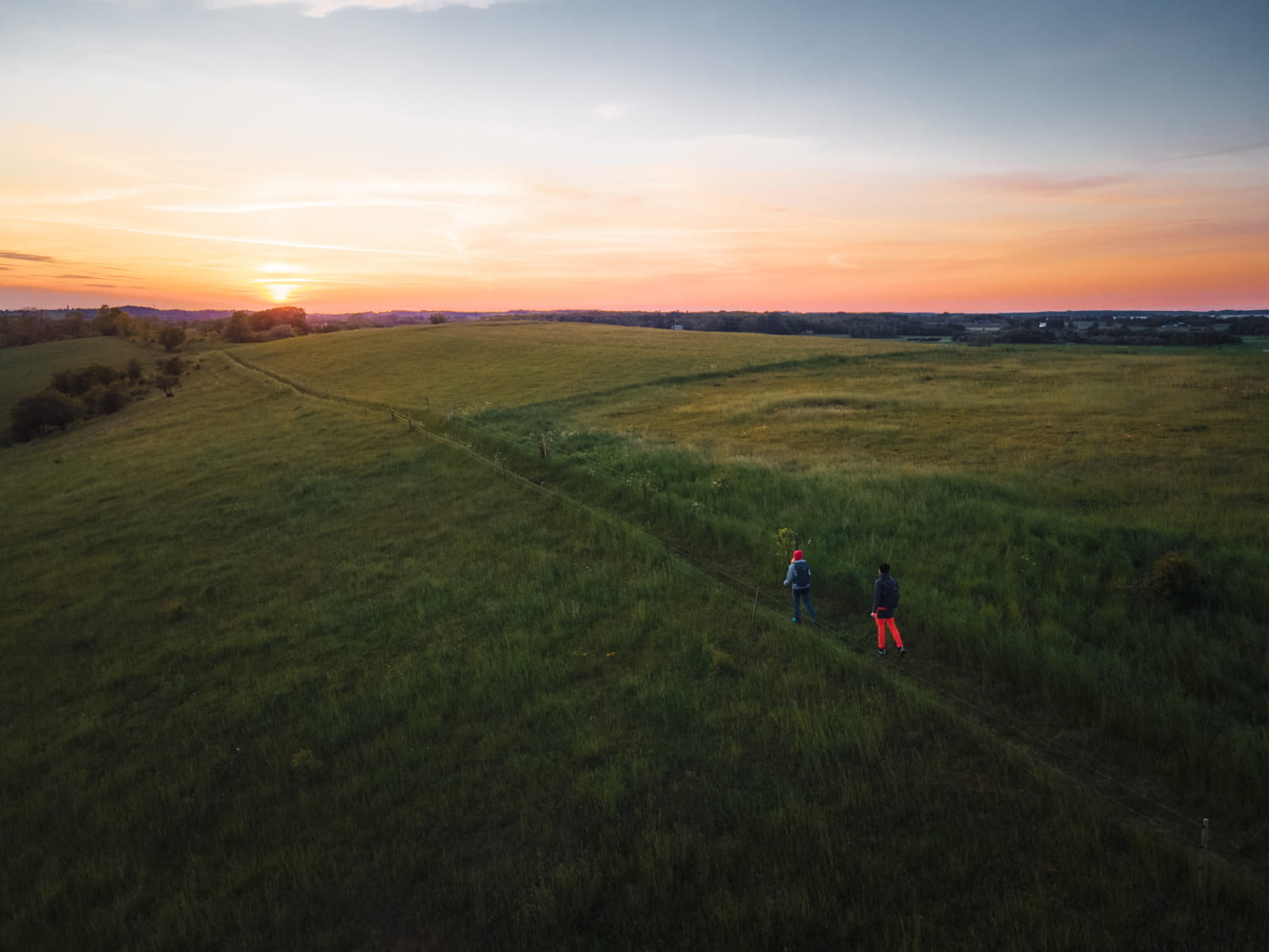 Halsninoen er en 52 km vandrerute, der snor sig gennem Halsnæs fra Strø Bjerge til Hundested.