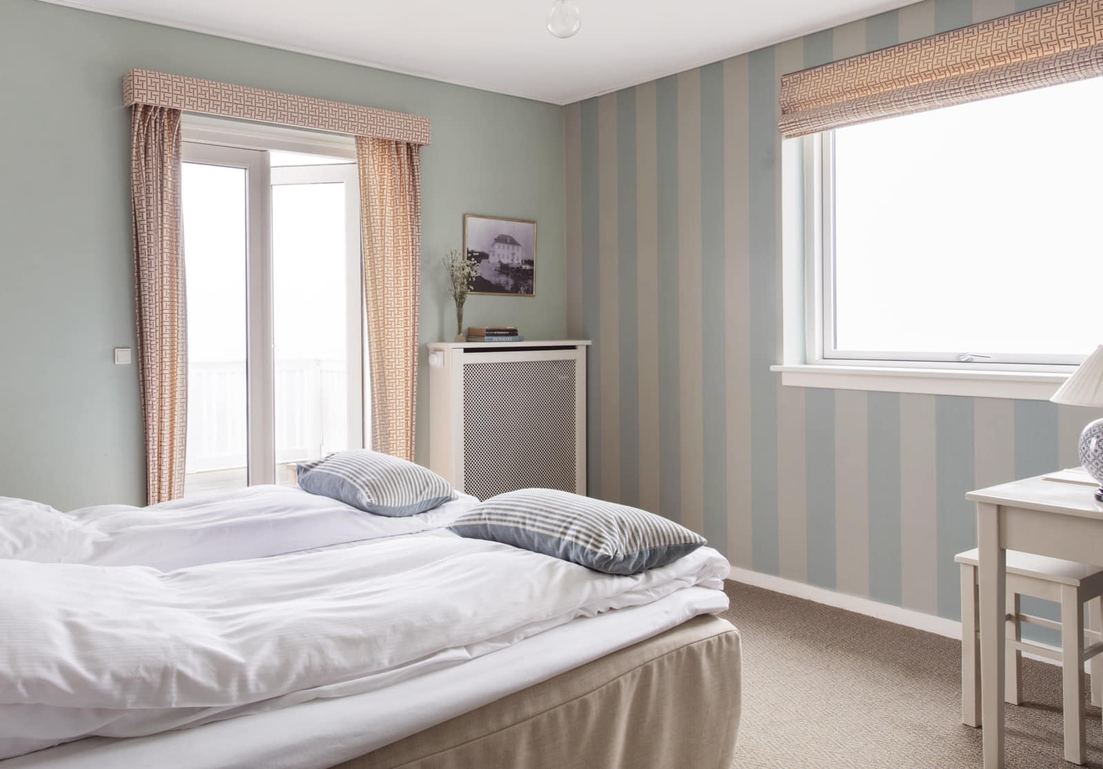 Sov godt i smukke værelser på Helenekilde Badehotel i Tisvildeleje