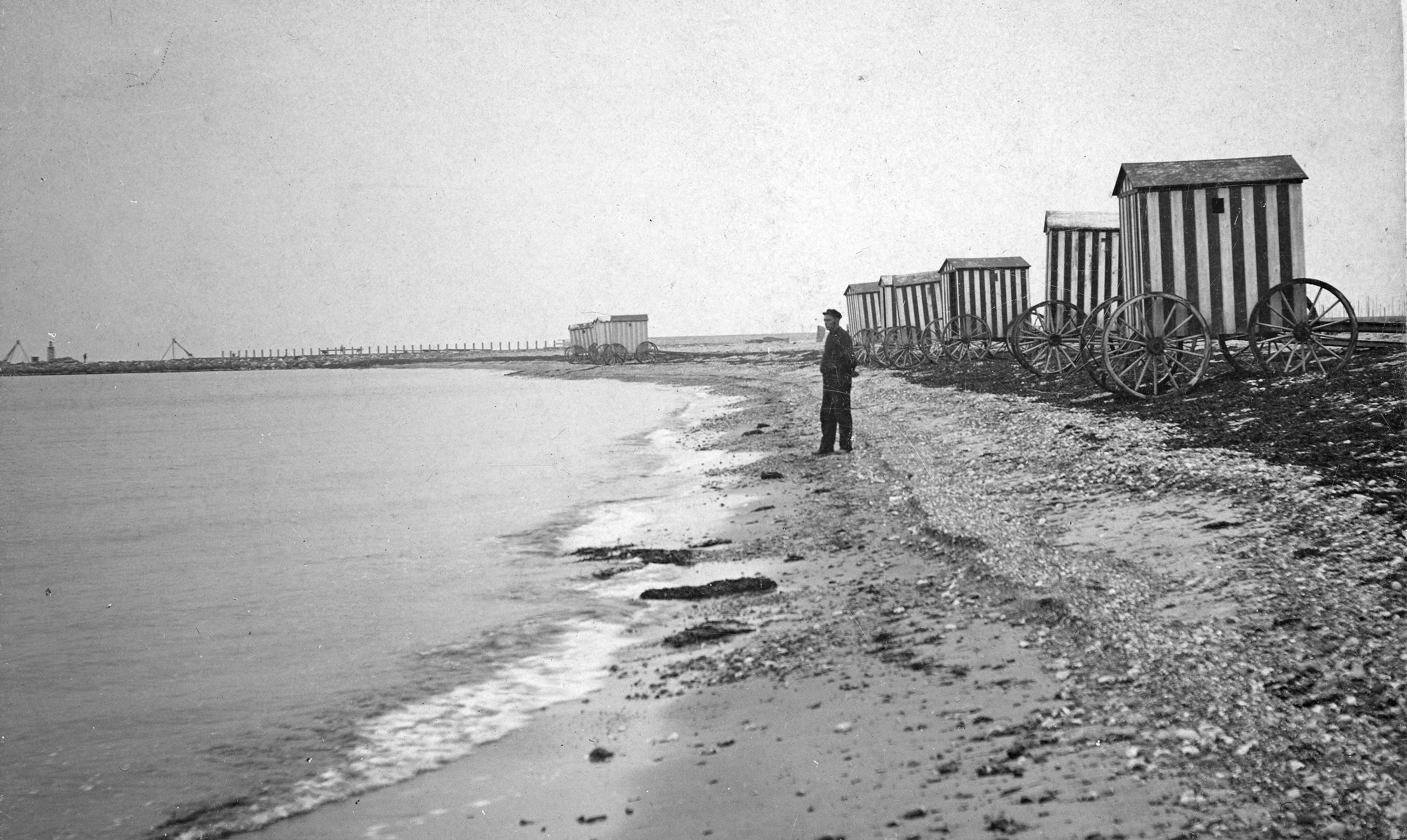  Beach huts on Rågeleje Beach.