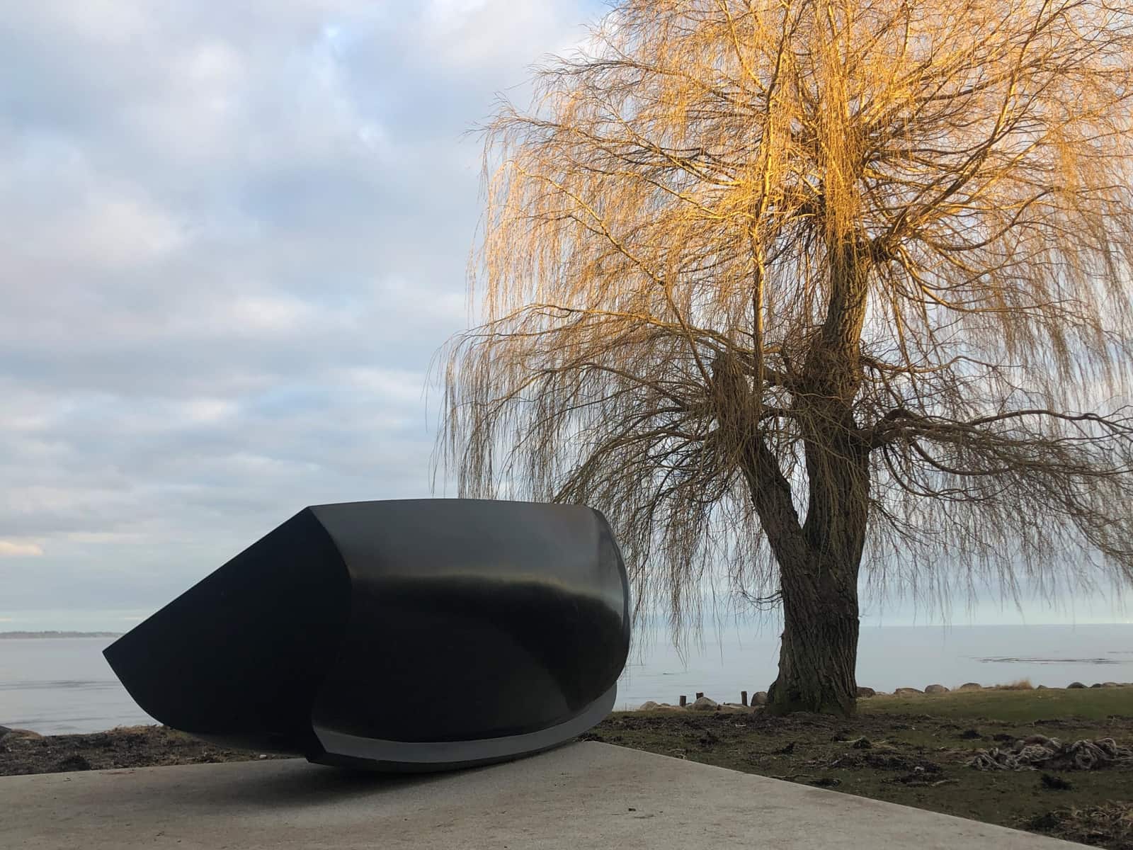 "October 1943", a dinghy made of black granite.