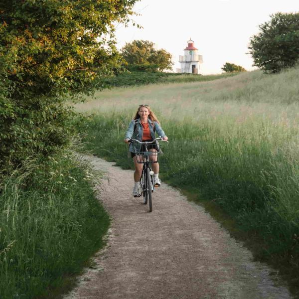 På cykel ved Spodsbjerg Fyr
