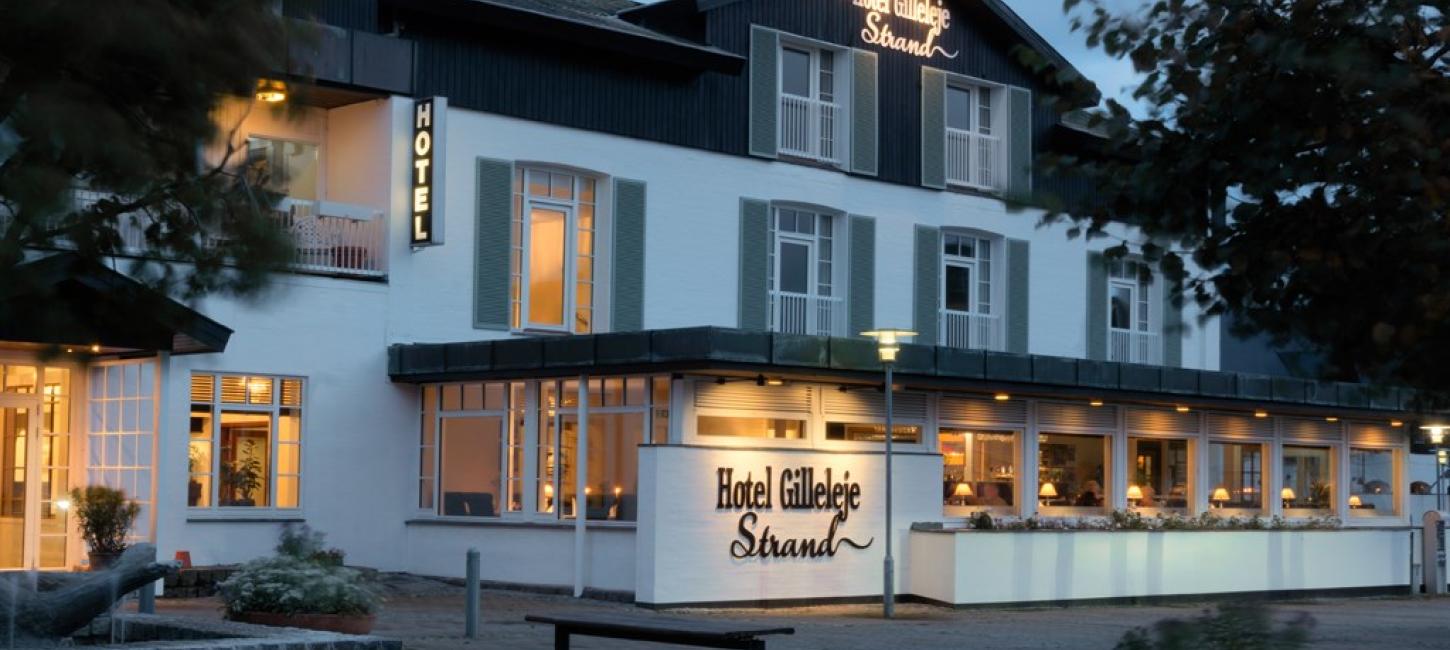 Hotel Gilleleje Strand ligger i midten af Gilleleje by og tæt på stranden