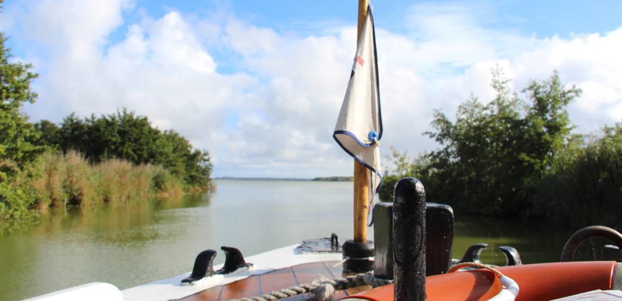 The beginning of Arresø in Frederiksværk, seen from the bow of the excursion boat M/S Frederikke.