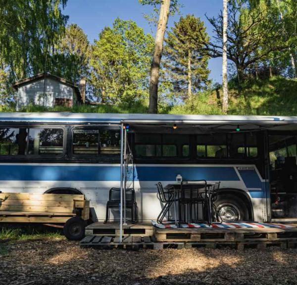 Glampingbus. Sov godt og med godt stil