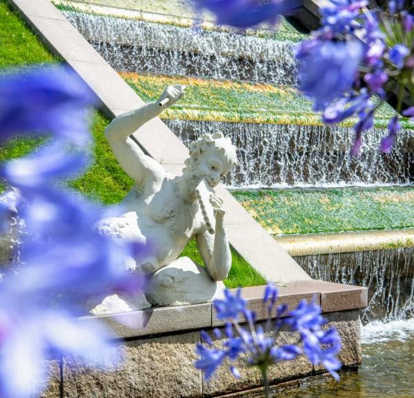 Fredensborg Slot og slotshave i foråret