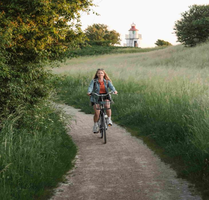 På cykel ved Spodsbjerg Fyr